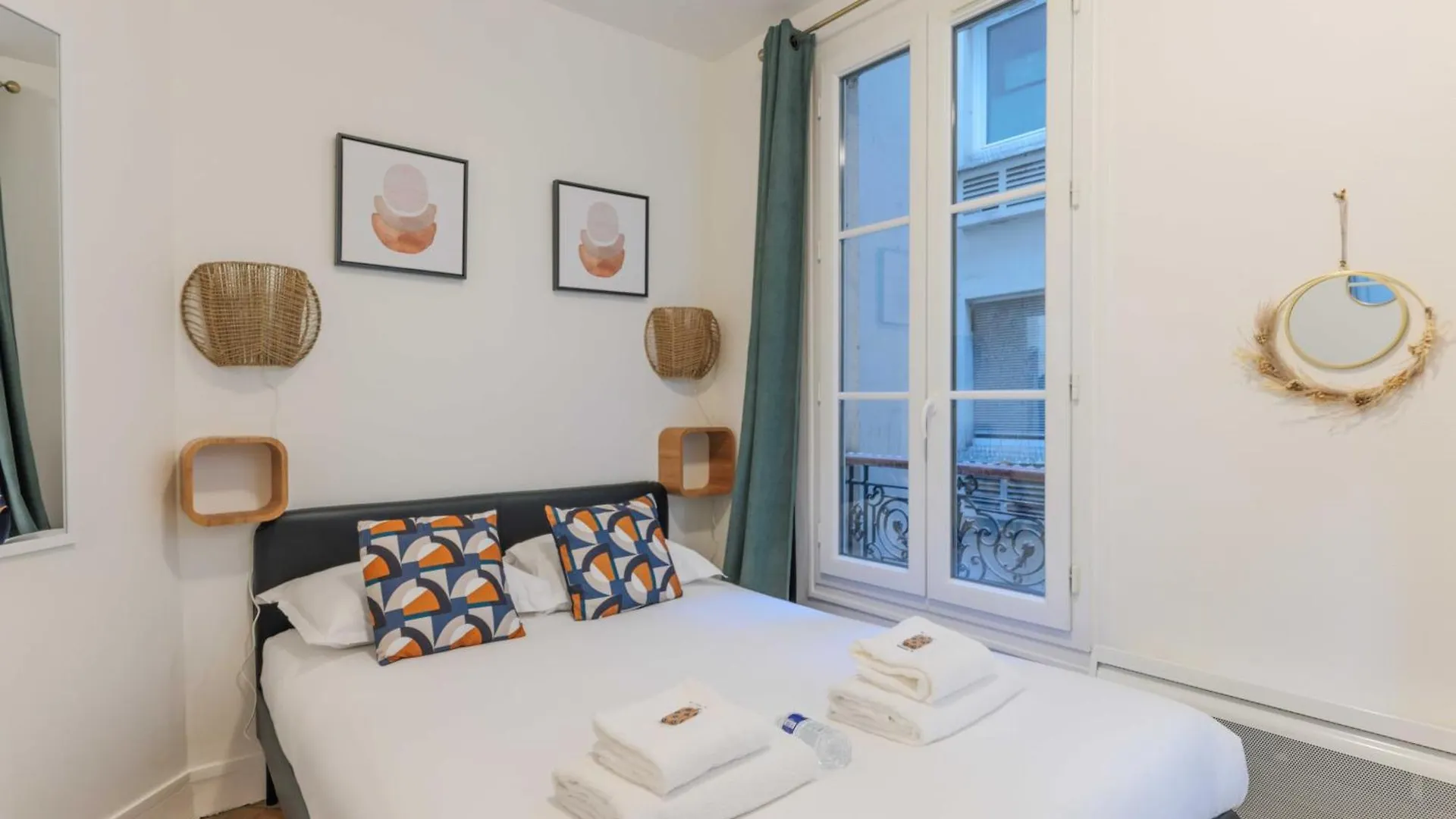 Cozy Parisian Retreat In The Heart Of The City
