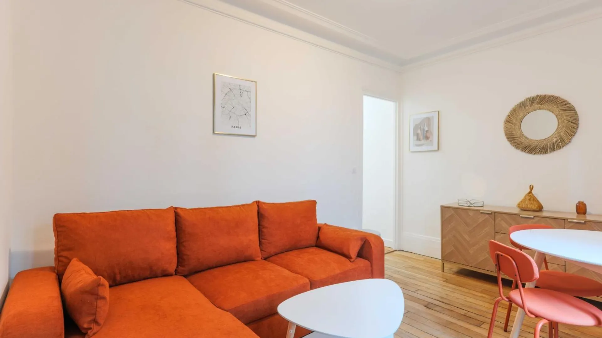 Apartment Cozy Parisian Retreat In The Heart Of The City *
