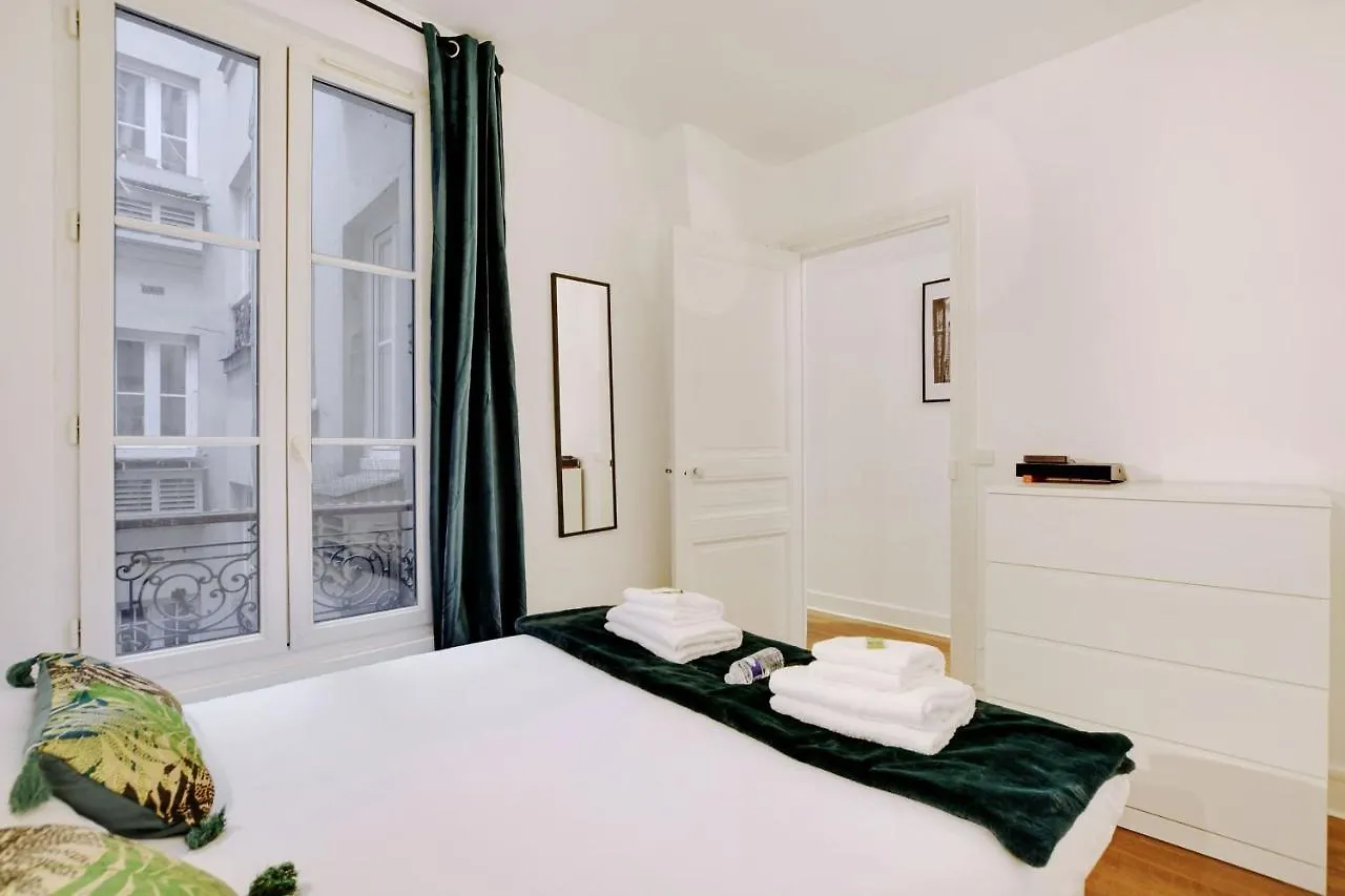 Apartmán Cozy Parisian Retreat In The Heart Of The City